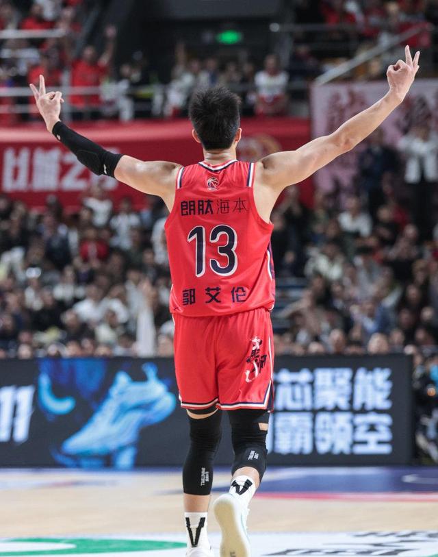 阿尔巴勒赫逆转获胜，积分榜有望上升