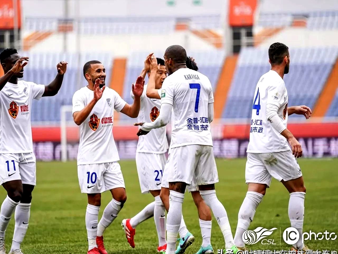 世俱杯2025-包含力拼球风，球员们备战全力以赴迎接挑战的词条